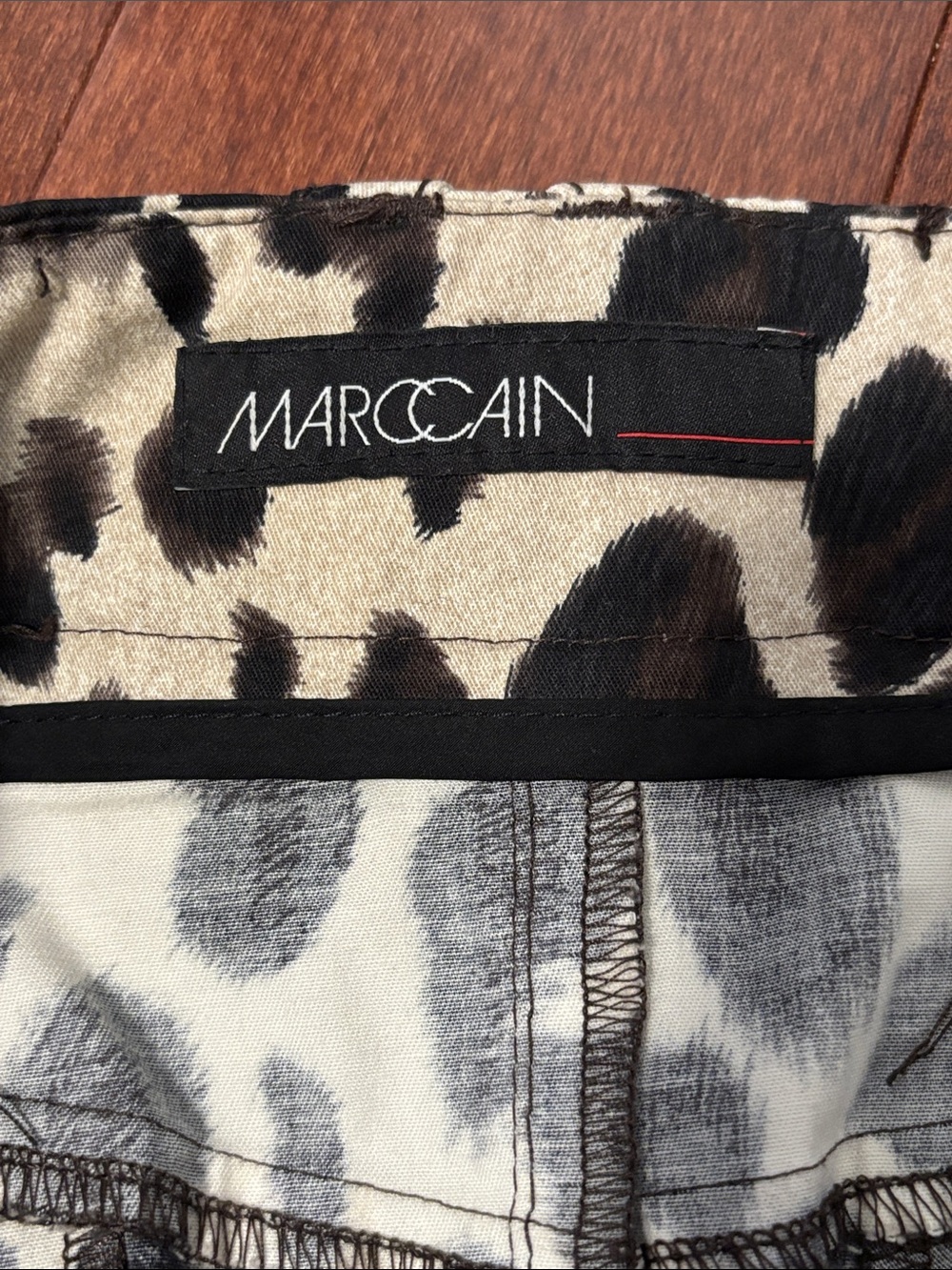 Marc Cain Cream and Black Leopard Print Skirt N4 - Picture 3 of 7